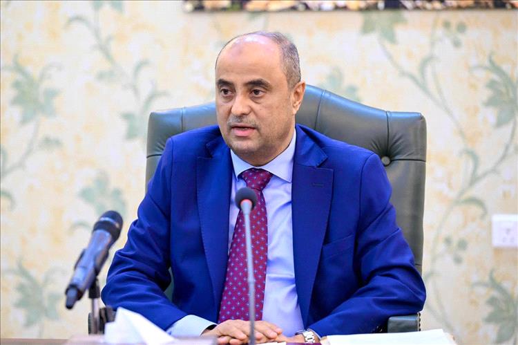 رئيس الوزراء: الإيرادات العامة ليست ملكاً لأحد.. والدولة لا تقوم مع تعدد المرجعيات