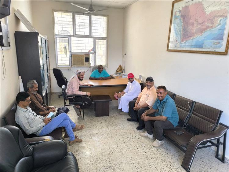 قوات درع الوطن تجسّد حضورها الإنساني بزيارة رسمية لكلية ردفان الجامعية وتعزيز جسور التعاون المجتمعي