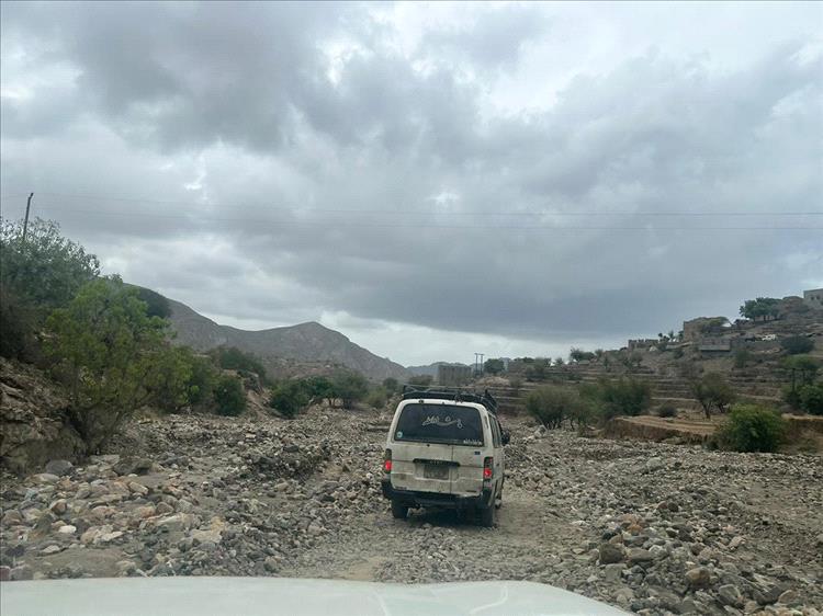 معلومات جديدة حول محاولة اغتيال محافظ تعز… مصادر تكشف تفاصيل الطريق والكمين والضحايا