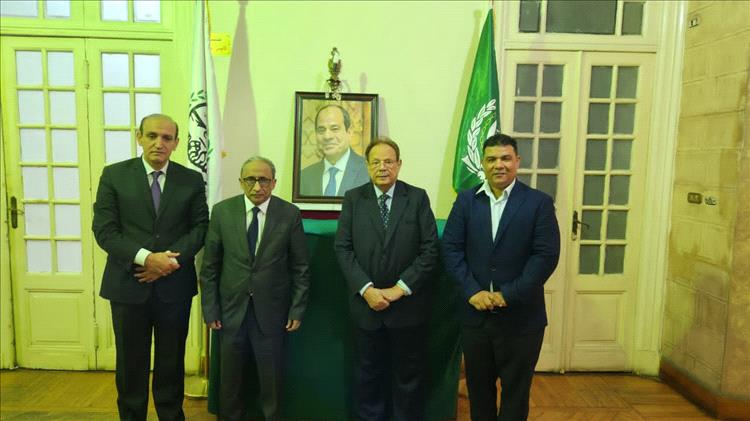 الرئيس علي ناصر محمد يزور مقر مجلس الوحدة الاقتصادية العربية