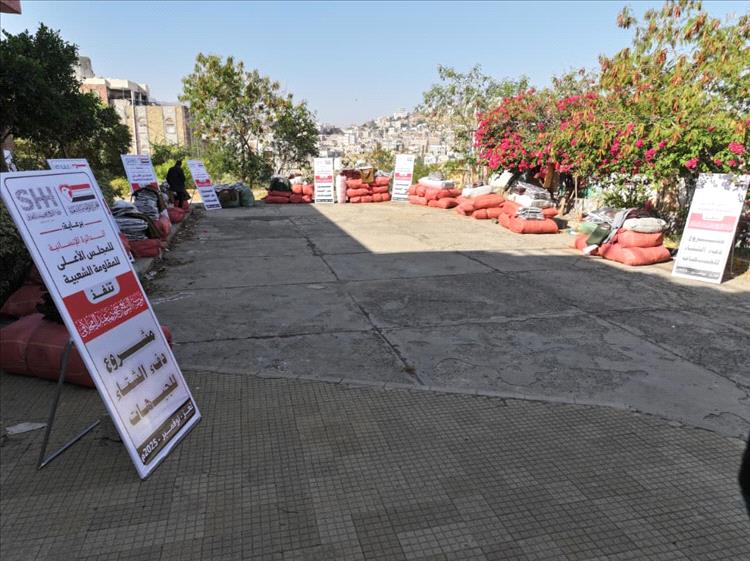 مؤسسة الشيخ حمود سعيد المخلافي تنفّذ مشروع "دفء الشتاء للجبهات" في تعز