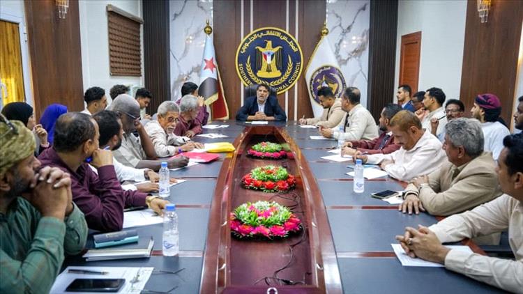 انتقالي عدن يناقش الترتيبات والتحضيرات للاحتفاء بذكرى الاستقلال الوطني 30 نوفمبر