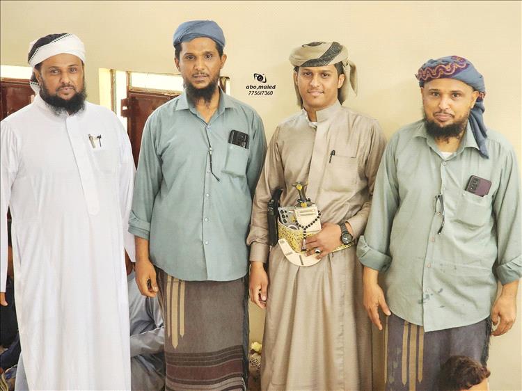 الشيخ باحنحن يشيد بدور أسرة آل باراسين باتخاذهم خطوات للتخفيف من تكاليف الزواج