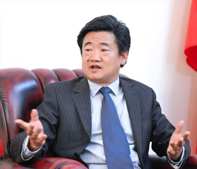 القائم بالأعمال الصيني في بلادنا يرهن أمن الملاحة باستقرار اليمن