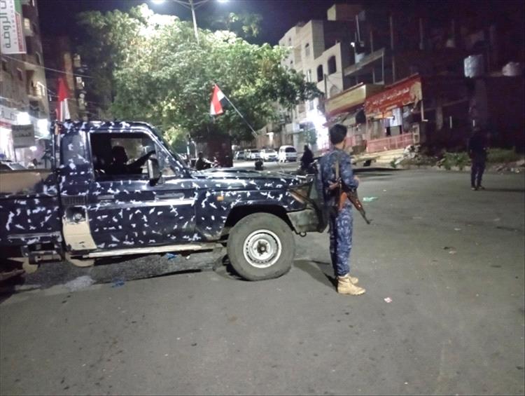 شرطة تعز تعلن ضبط مطلوب أمنيًا بحادثة إطلاق نار وقضايا أخرى