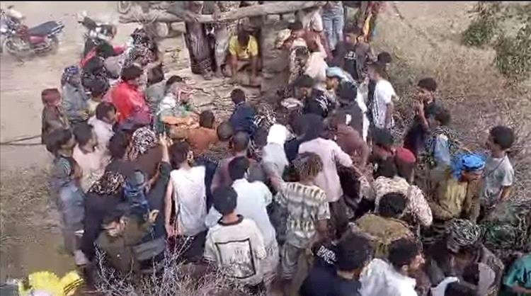 يافع.. نجاة طفلة بعد سقوطها في بئر ارتوازية