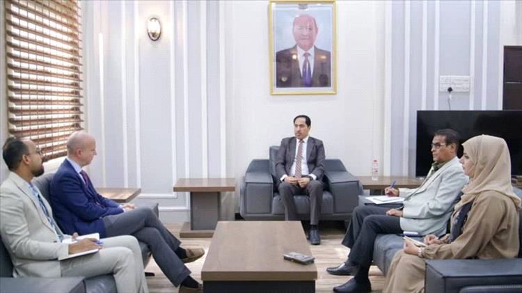 وزير الشباب والرياضة يبحث مع صندوق الأمم المتحدة للسكان توسيع مجالات الشراكة