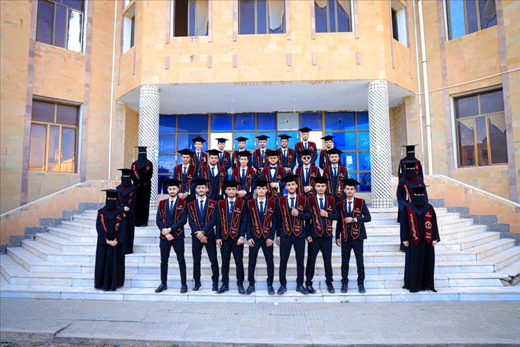 مبارك البكالوريا للطالبة شذر مروان الكباب من كلية الصيدلة التربة ( جامعة تعز )