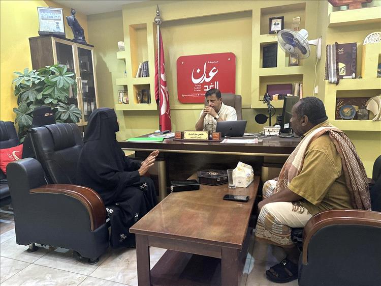 أسرة في صيرة تناشد السلطة المحلية بترميم منزلها عقب تضرره من الأمطار