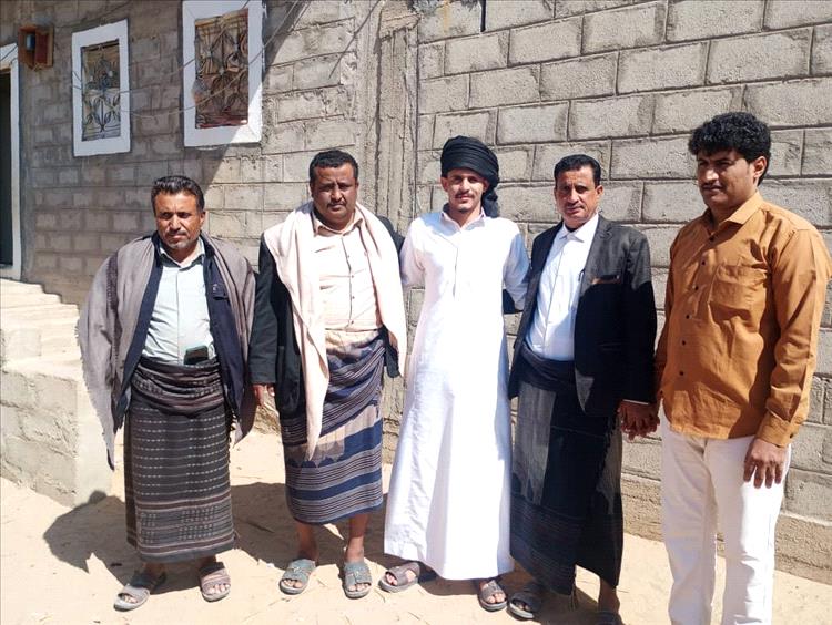 مدير عام مديرية مرخة السفلى يزور الشاعر عبدالسلام العسعوس مهنئاً بحصوله على وصيف شاعر شبوة 2025