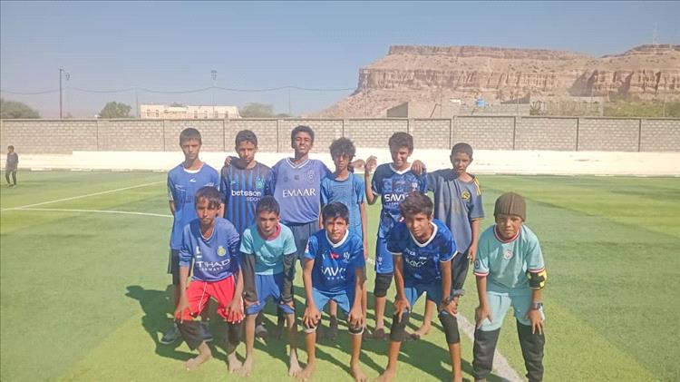 مدرسة النهضة تفوز على مدرسة الفتح في الدوري المدرسي بمديرية المحفد