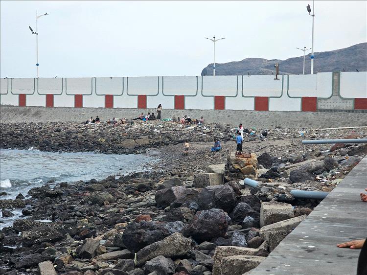 ملطوف: تناول القات في المتنفسات البحرية يحرم العائلات من حقهم في الاستراحة والاستمتاع بوقتهم