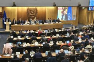 اليمن يدعو المجتمع الدولي للتصدي لأعمال الحوثيين التخريبية ضد الملاحة الدولية