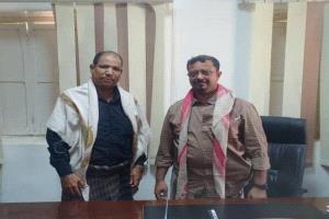 مندوب محافظة المهرة يزور مديرية سيحوت ويشيد بقيادتها الشابة