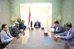 قرار المجلس الرئاسي بإلزام الوزارات بالتوريد إلى البنك المركزي.. بين التنفيذ والشكوك