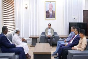 البكري يبحث مع رئيس جمعية الدعوة الخيرية بحضرموت إقامة مخيمات صيفية للشباب