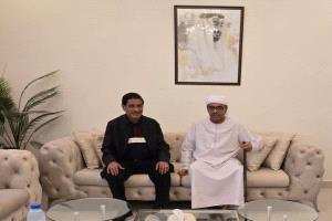 البحسني يطمئن على صحة الإعلامي مسهور ويستمع إلى آرائه وتحليلاته تجاه الأوضاع الراهنة