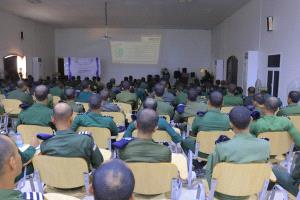 كلية الشرطة حضرموت تنظم ندوة علمية حول تقنيات التحقيق بالذكاء الاصطناعي