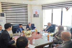 وزير التخطيط يبحث مع السفير الكوري تعزيز التعاون التنموي واستئناف البرامج المشتركة