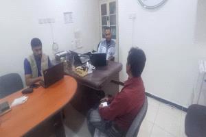 منسق عام المنظمات يزور مؤسسة شباب أبين ويشيد بمبادراتها الإنسانية