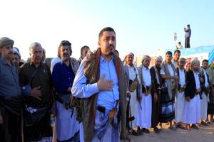 وكيل محافظة ذمار ومشائخ قبائل مراد وخولان يزورون المهرة لمتابعة قضية مقتل الطفل الجرادي