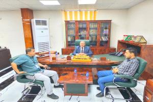 رئيس مجلس القضاء الأعلى يلتقي رئيس تحرير صحيفة عدن الغد