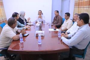 الدكتور العمودي يلتقي بوفد إدارة الصحة الإنجابية بوزارة الصحة بسيئون