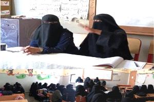 مديرة مجمع الحمزة بـ«تعز» تعقد اجتماعًا لمناقشة استكمال مقررات الفصل الأول وتنظيم الاختبارات