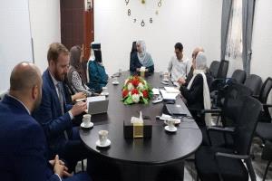 رئيسة الجهاز المركزي للإحصاء تلتقي بوفد من الاتحاد الأوروبي و"OECD" لبحث تطوير برنامج تعزيز الصمود الاقتصادي في اليمن