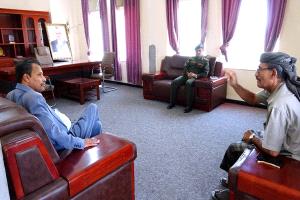 محافظ أبين: العبث بأمن أحور خط أحمر وسنضرب بيد من حديد كل معتدي على أمنها وسكينتها