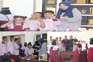 المدير التنفيذي لصندوق المعاقين د.نجوى فضل " تستقبل أطفال الصم لمحافظة لحج