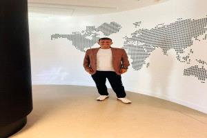 رئيس مؤسسة عدن الغد للإعلام يزور إذاعة مونتِه كارلو الدولية وقناة فرانس 24 في باريس