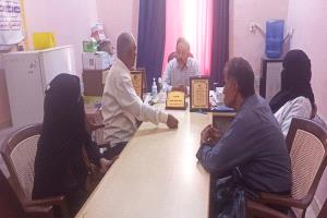 رئيس انتقالي أبين يزور مكتب الصحة بمديرية زنجبار