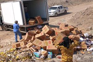 صحة البيئة بالمنصورة تتلف 4 أطنان من المواد غير الصالحة للاستهلاك