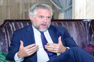 سفير أوروبا لـ :«الشرق الأوسط» لا تساهل مع الحوثيين