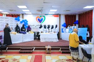 مستشفى عدن الألماني الدولي ينفذ مخيمًا طبيًا مجانيًا لمرضى السكري في اليوم العالمي للسكري