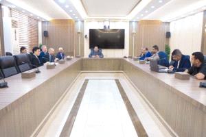 الوزير السقطري يبحث مع وفد البنك الدولي تنفيذ عدد من المشاريع التنموية