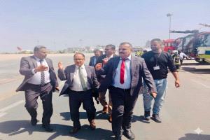 وكيل قطاع المطارات يتفقد سير العمل بمطار عدن الدولي ويشيد بجهود العاملين