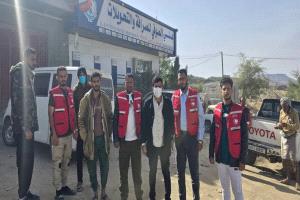 تدشين صرف المساعدات النقدية بمديرية الحد الممولة من الصليب الاحمر الدولي