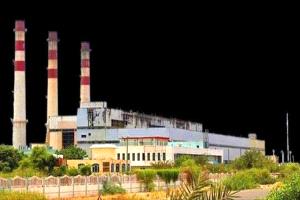 أزمة جديدة تهدد كهرباء عدن بعد احتجاز قاطرات الوقود في حسان – أبين