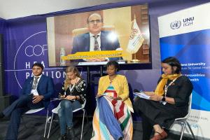 وزير الصحة  يشارك عن بُعد في مؤتمر المناخ العالمي COP30 بالبرازيل ويعرض استراتيجية اليمن للصحة والمناخ والنزوح والهجرة