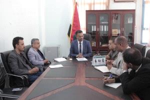 الأمين العام لمحلي حضرموت يبحث مع مؤسسة يمان ترتيبات تخرج 36 مستفيدة من مشروع دبلوم قابلة تقني بمديريتي المكلا وسيئون