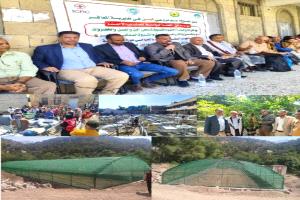 تعز.. جامل والدعيس يدشنان توزيع أدوات زراعية في «المعافر» ويقومان بزيارة مشتل البن