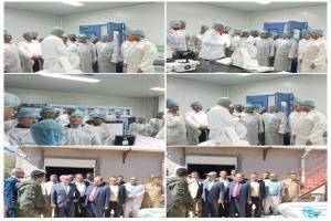 محافظ الضالع ونائب وزير الصناعة يتفقدان مصنع الهلال للادوية بالمحافظة