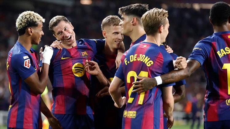 برشلونة يخطط لتأجيل عودته إلى كامب نو