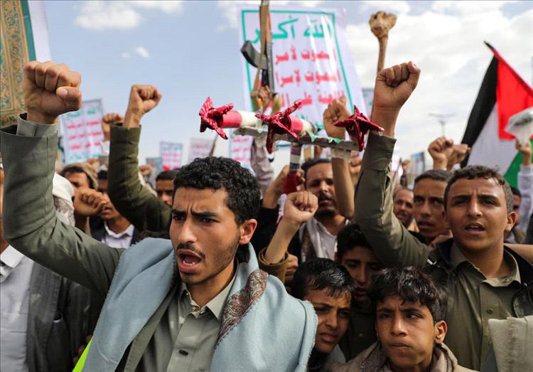 جماعة الحوثي اليمنية تقول إنها ستفرض عقوبات على شركات نفط أمريكية
