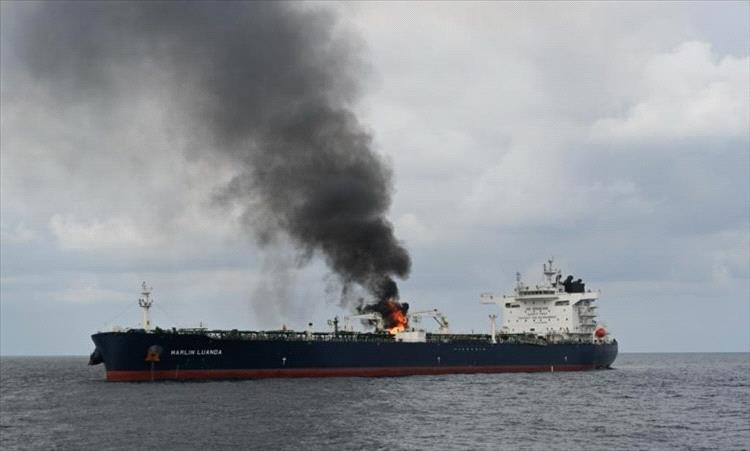 وفاة أحد طاقم سفينة هولندية بعد هجوم الحوثيين في خليج عدن