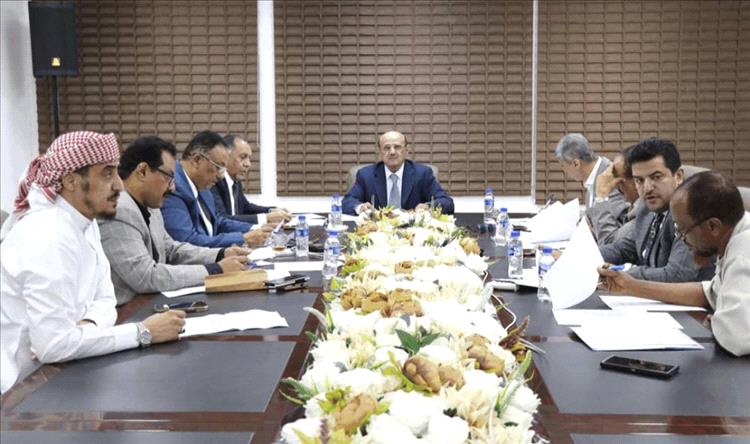 اللجنة الوطنية لتنظيم وتمويل الواردات تشدد على التطبيق الصارم للآلية التنفيذية لضمان شفافية تمويل الاستيراد