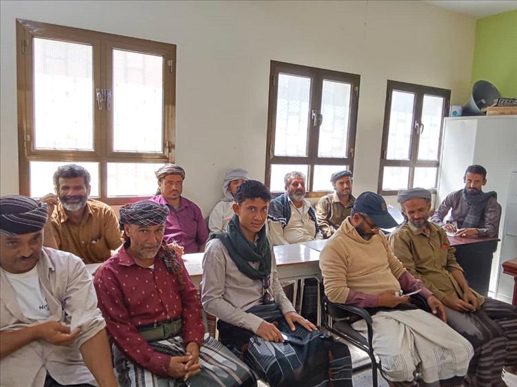 ثانوية حطاط بيافع  تعقد اجتماعًا طارئًا لمناقشة أوضاع التعليم