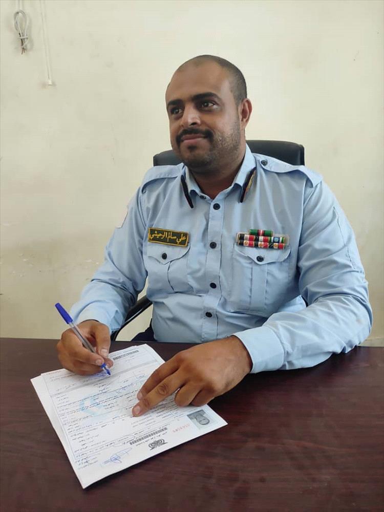 العقيد الوحيشي يعلن وصول دفعة جديدة من دفاتر الجوازات إلى خور مكسر وتسهيلات كبيرة للمواطنين